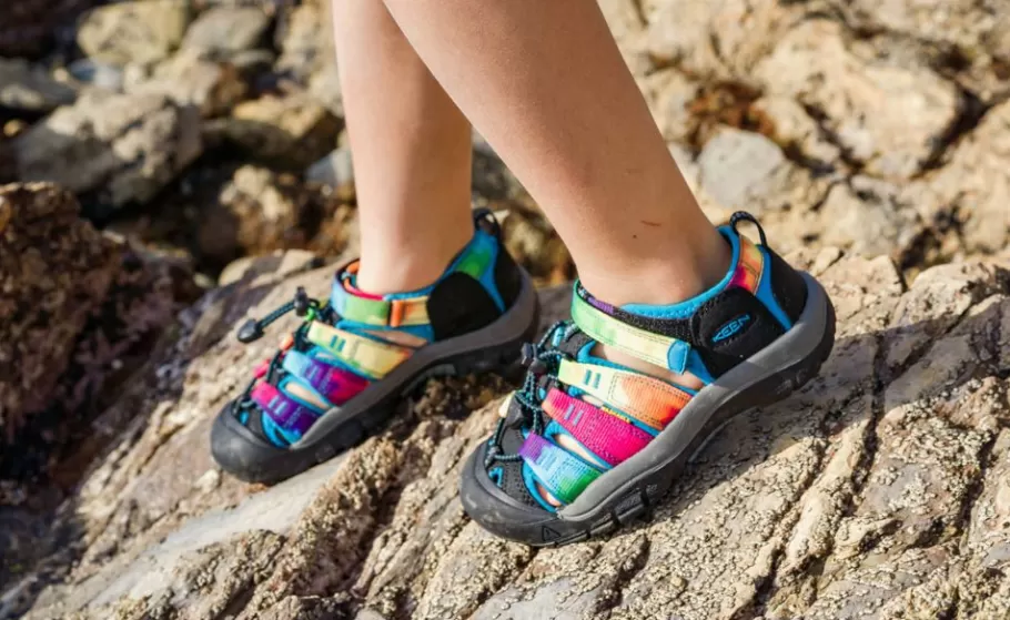 Kids KEEN Sandals-Little Kids' Newport H2 | Very Berry/Fusion Coral